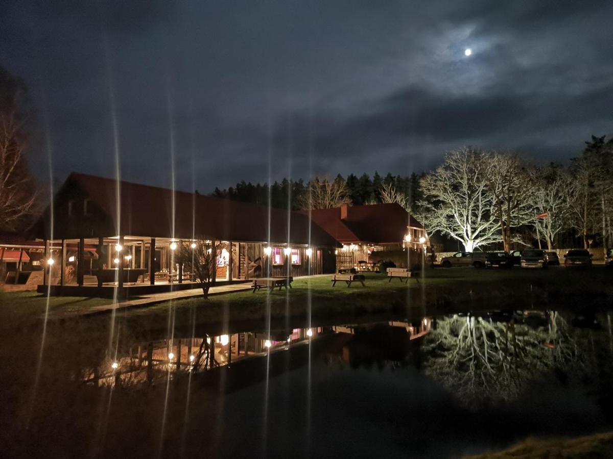 Hotel Viesu Nams Vecmuiza Tūja Exterior foto